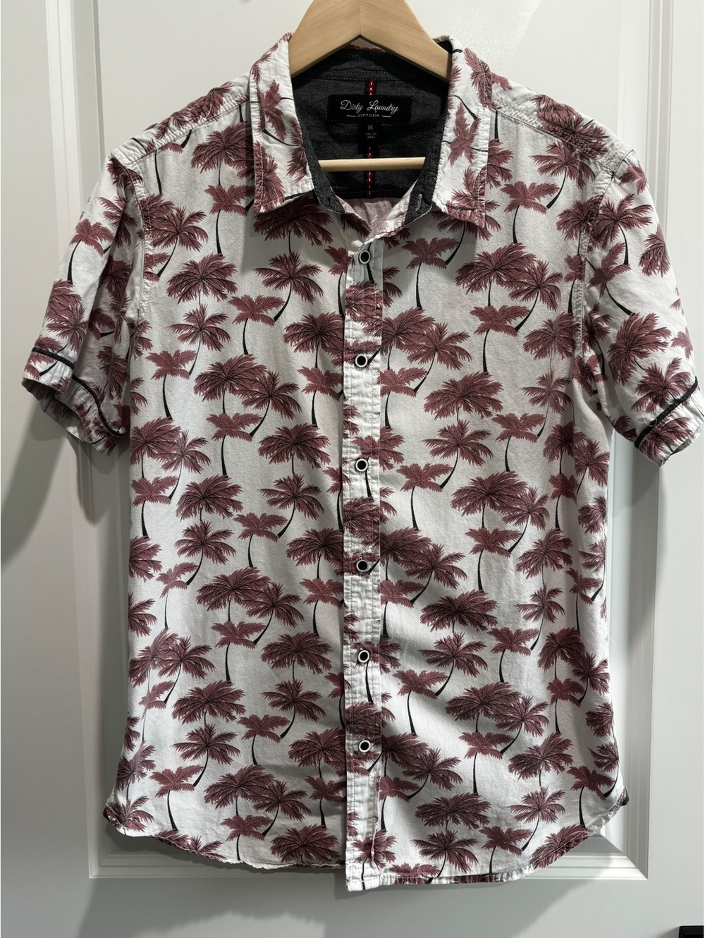 Dirty Laundry Men’s Palm Tree Button Down Shirt - Size M